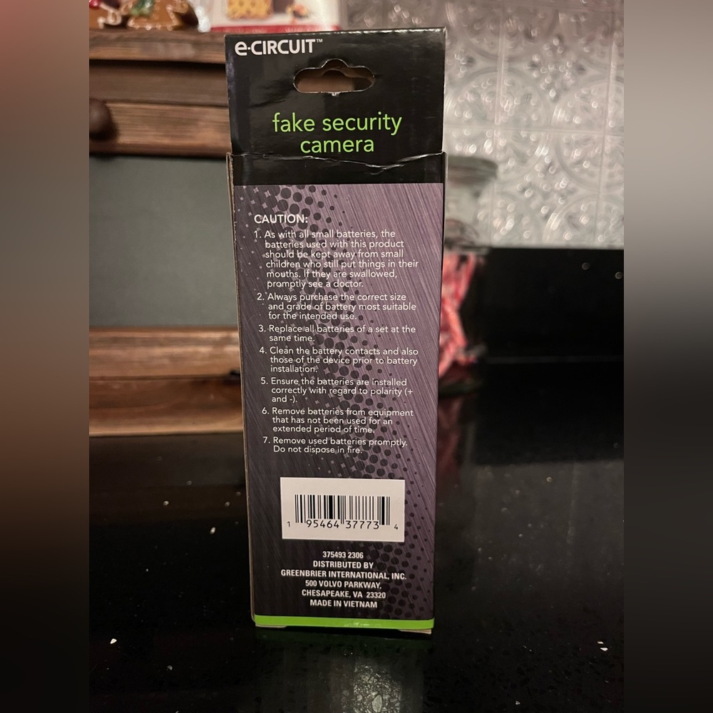 Fake security camera - Picture 2 of 2